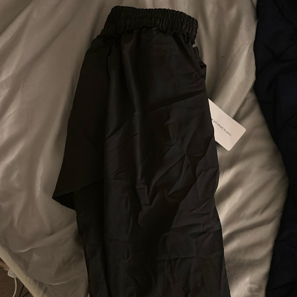 new worn black cargo pants